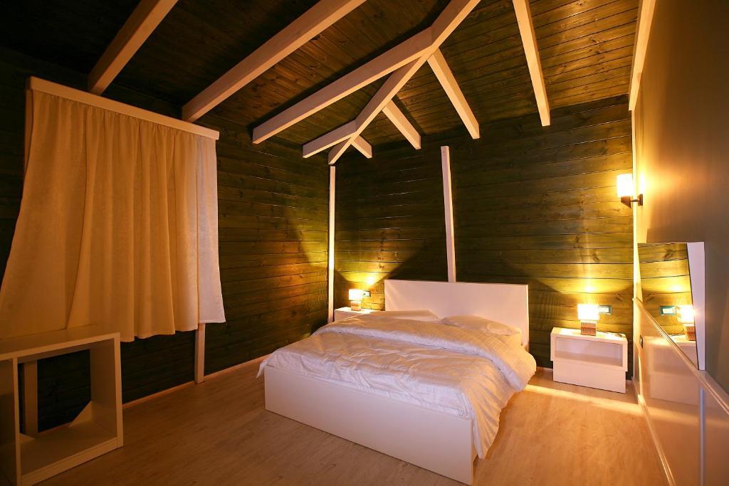Hotel Kastria Tirana Zewnętrze zdjęcie
