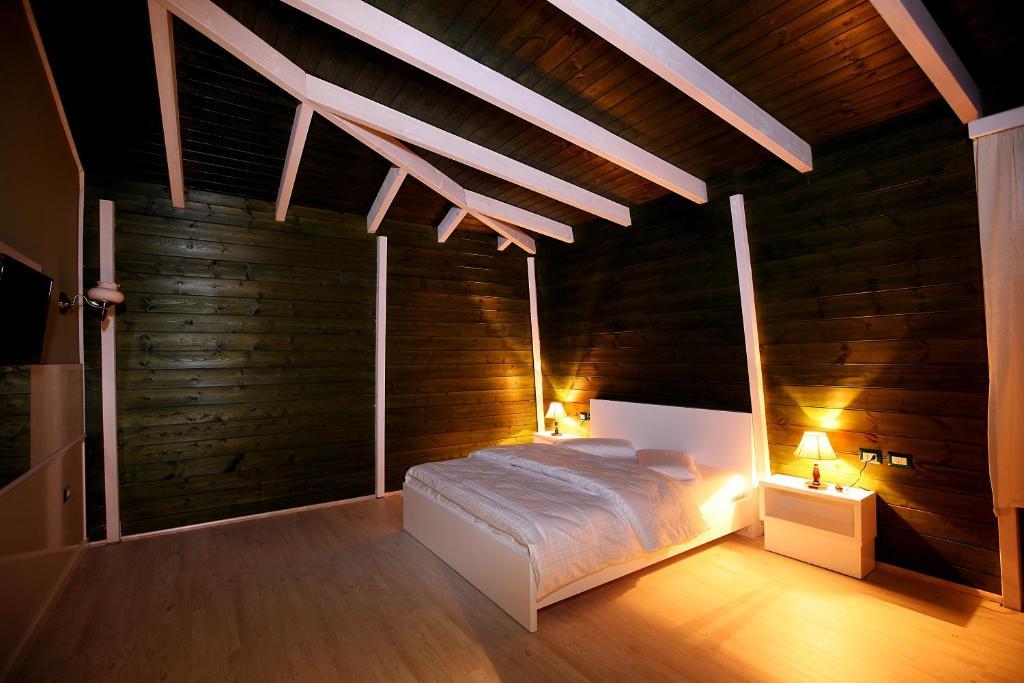 Hotel Kastria Tirana Zewnętrze zdjęcie