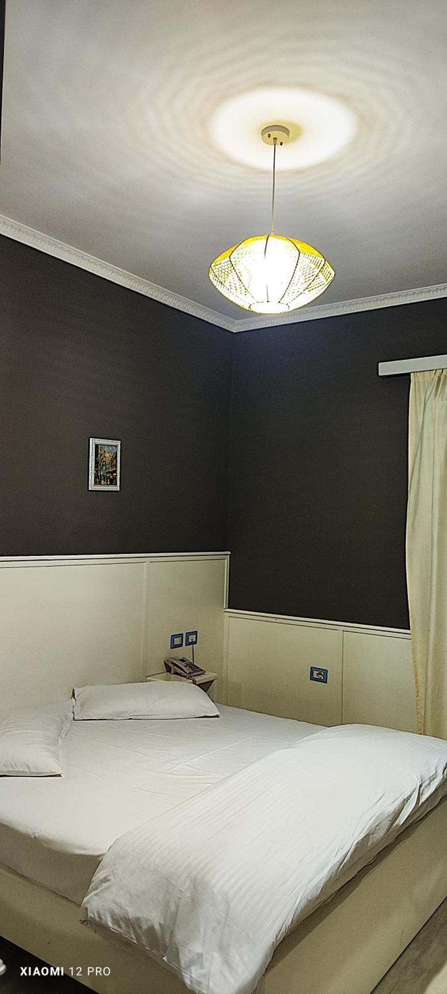 Hotel Kastria Tirana Zewnętrze zdjęcie