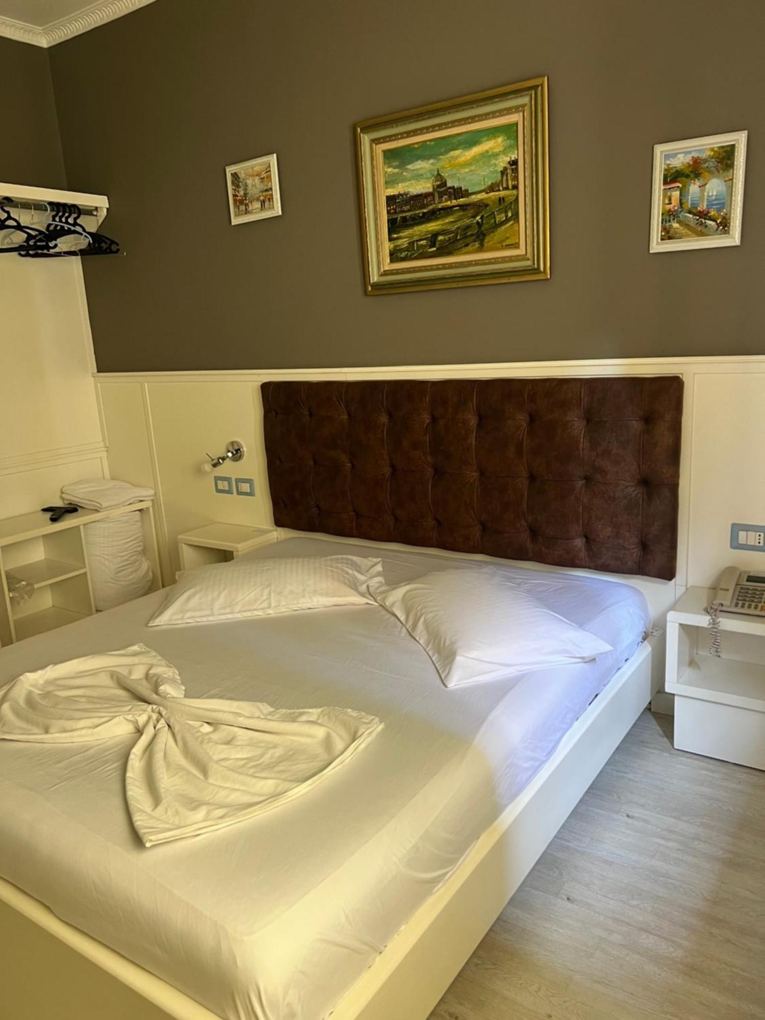 Hotel Kastria Tirana Zewnętrze zdjęcie