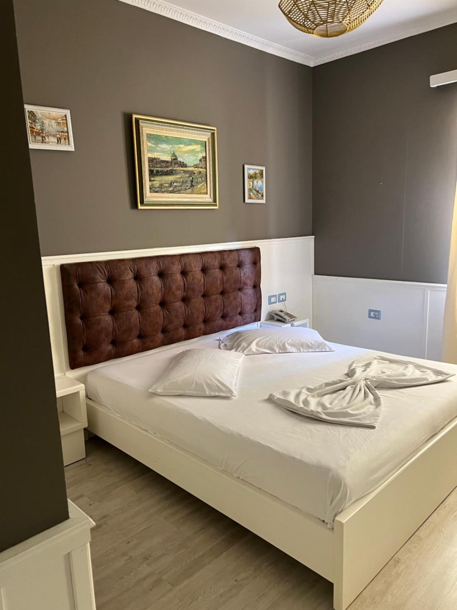 Hotel Kastria Tirana Zewnętrze zdjęcie
