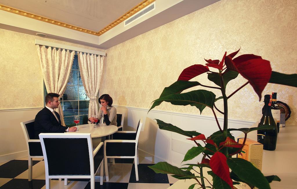 Hotel Kastria Tirana Zewnętrze zdjęcie